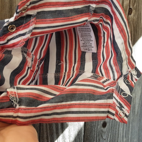 DKNY baby boy's blue, red & white onesie size 0-3 months - Picture 8 of 10